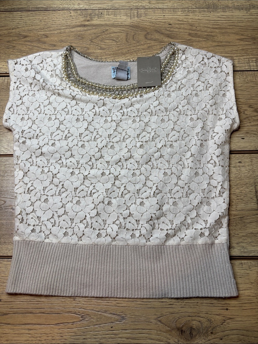 Tabitha by Anthropologie Cream Lace Top with Pearl & Chain Trim Size Small NWT